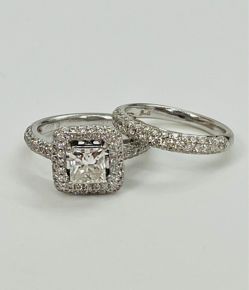 Platinum ring sets with 1.02 centre princess cut Mondavhie Man-made Diamond in D color , VVS1 , Excellent-cut & 1.03 accented diamonds Matching band sets with 0.62 CTW of natural diamonds. - Image 2