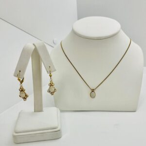 14Karat Gold Set "Pendant+Earrings" with Natural Opals