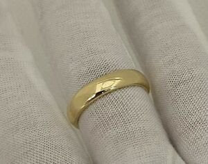 18 Karat Solid Yellow Gold 4.5mm Band 5.01 Grams
