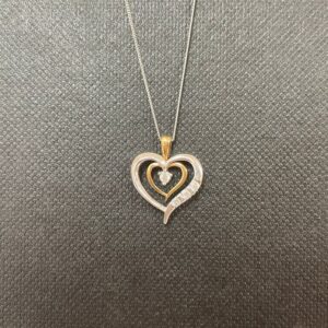 10Karat Gold Beautiful Two Tone Diamond Heart Necklace