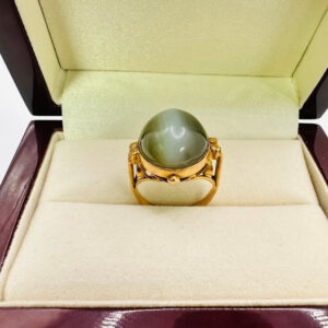 Vintage Cat's Eye Gold Ring 11x12mm