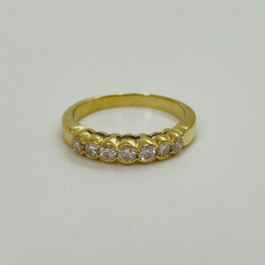 Estate clearance 18kt yellow gold diamond band